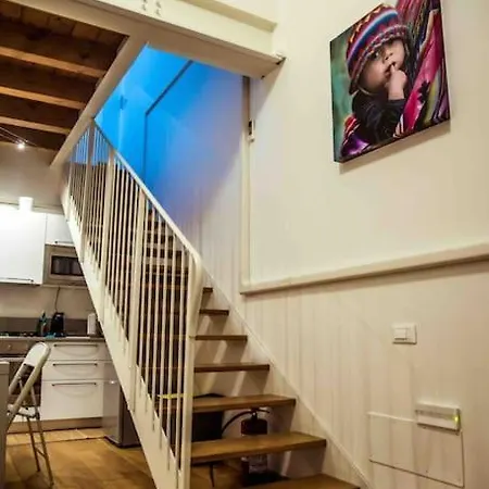 La Finestra Sul Cielo Del Porto Antico Di Apartament