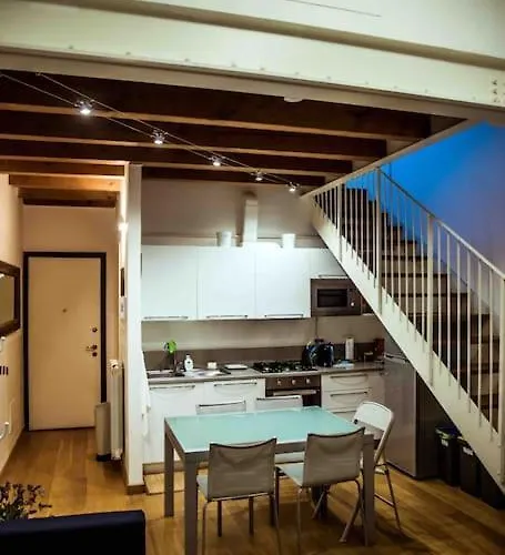 La Finestra Sul Cielo Del Porto Antico Di Apartmán Janov